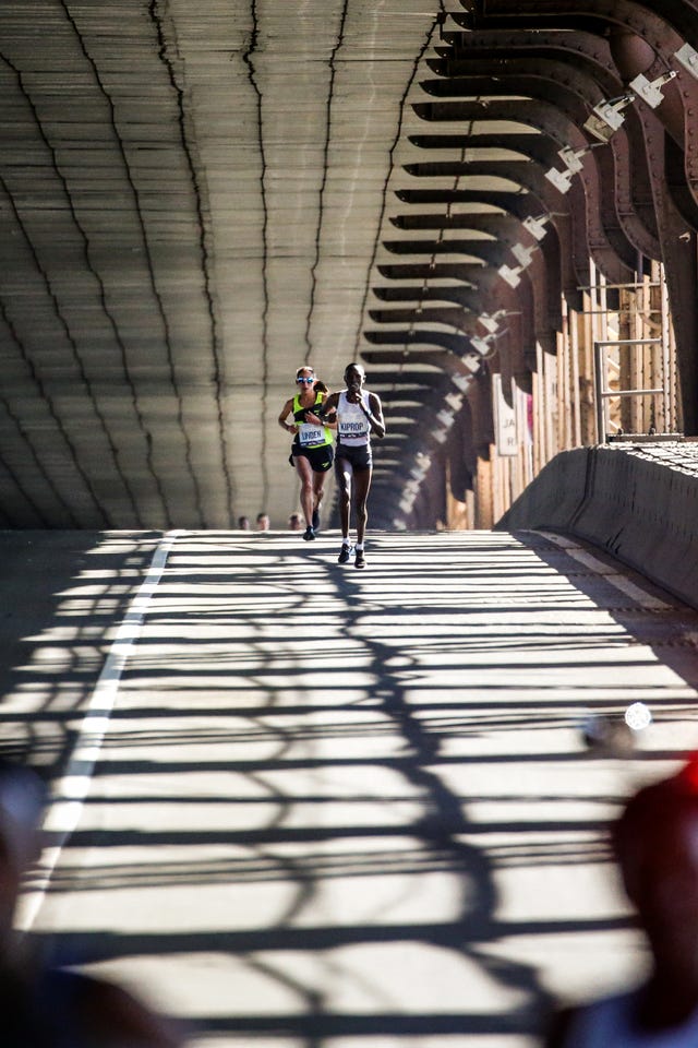 Line, Architecture, Shadow, Pedestrian, Stairs, Infrastructure, Photography, Room, Daylighting, Bridge, 