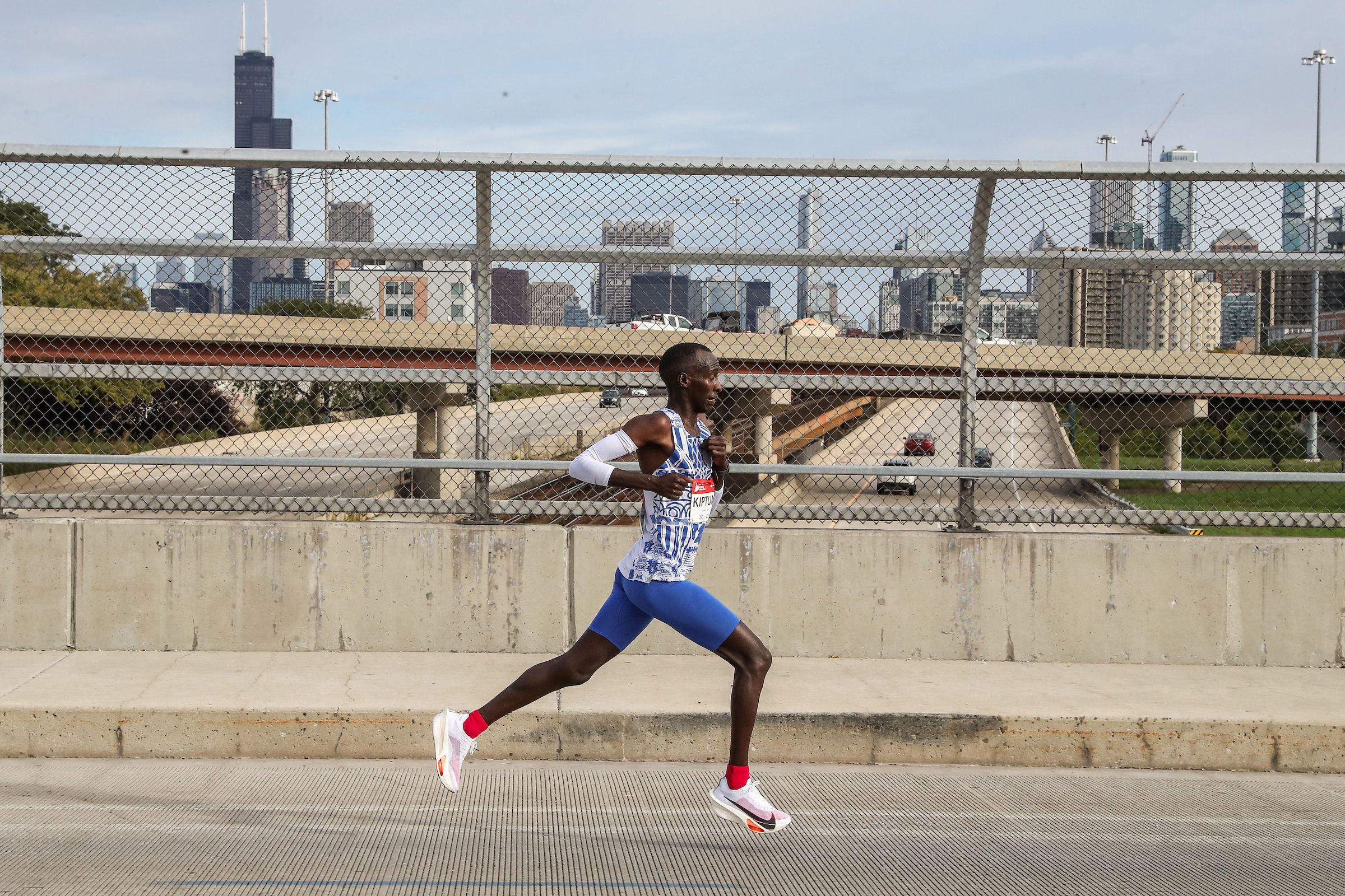 La Comparación Entre Los Ritmos De Eliud Kipchoge Y Kelvin Kiptum En ...