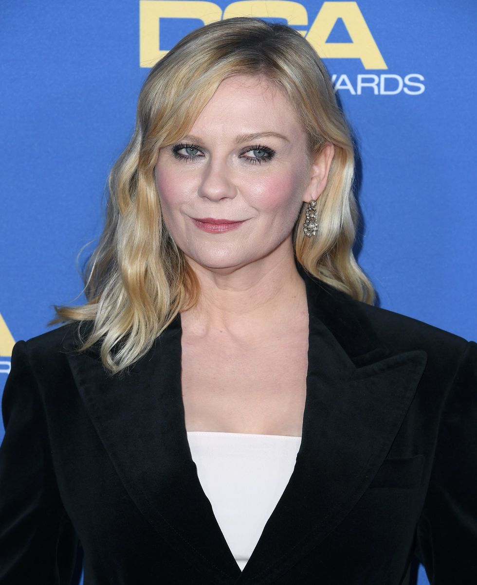 beverly hills, california   march 12 kirsten dunst  arrives at the 74th annual directors guild of america awards at the beverly hilton on march 12, 2022 in beverly hills, california photo by steve granitzfilmmagic