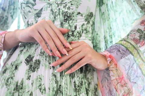 kiss nails at alice olivia spring 2023 at new york fashion week, saturday, sept 10, 2022