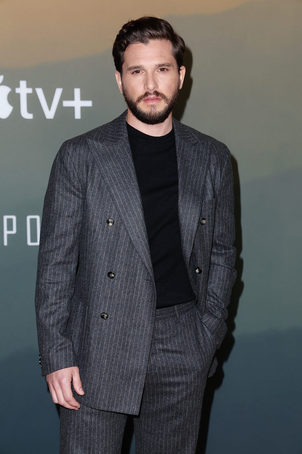 kit harington, kit harington 2023, tapis rouge kit harington, extrapolations kit harington