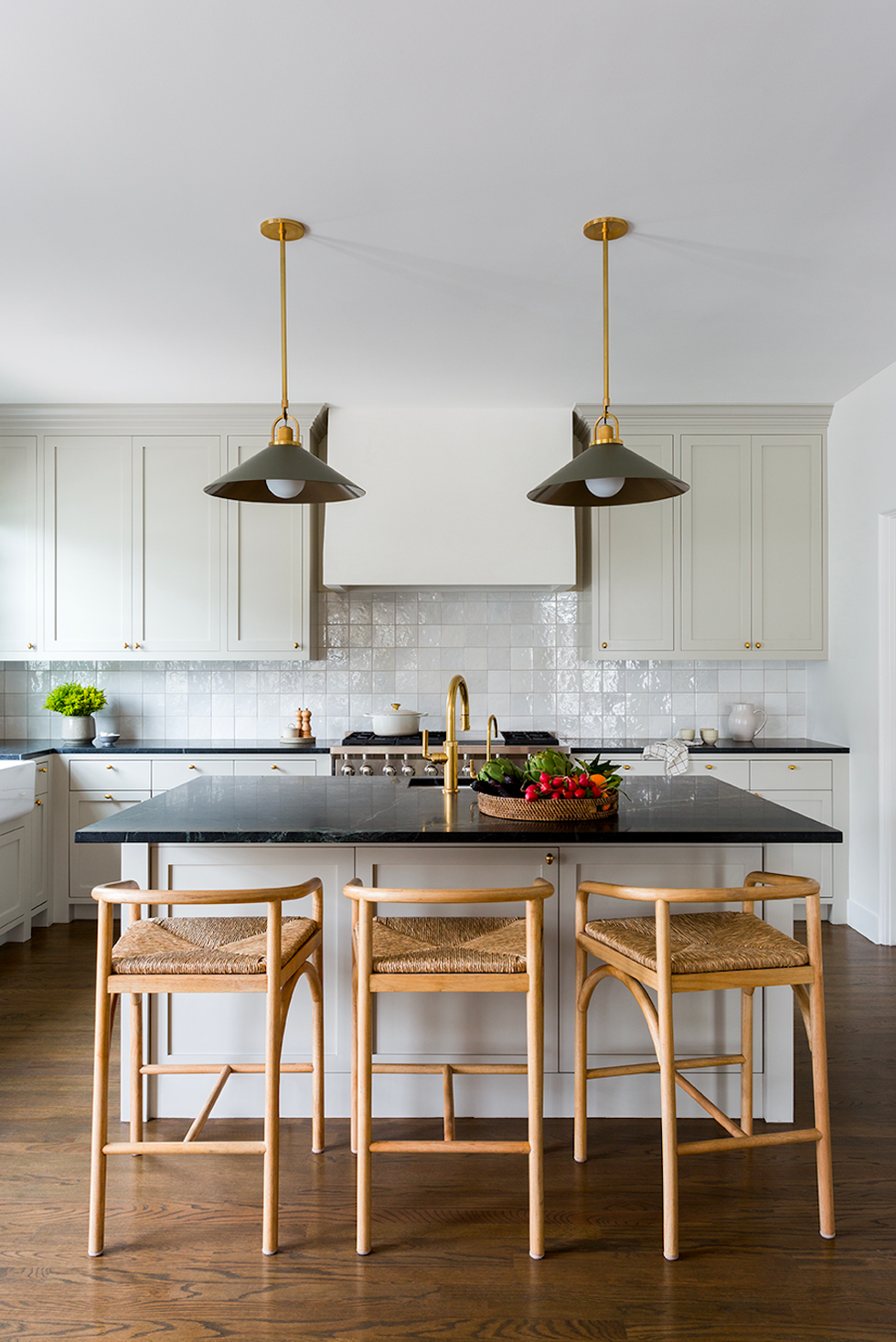 white kitchen with glazed backsplash