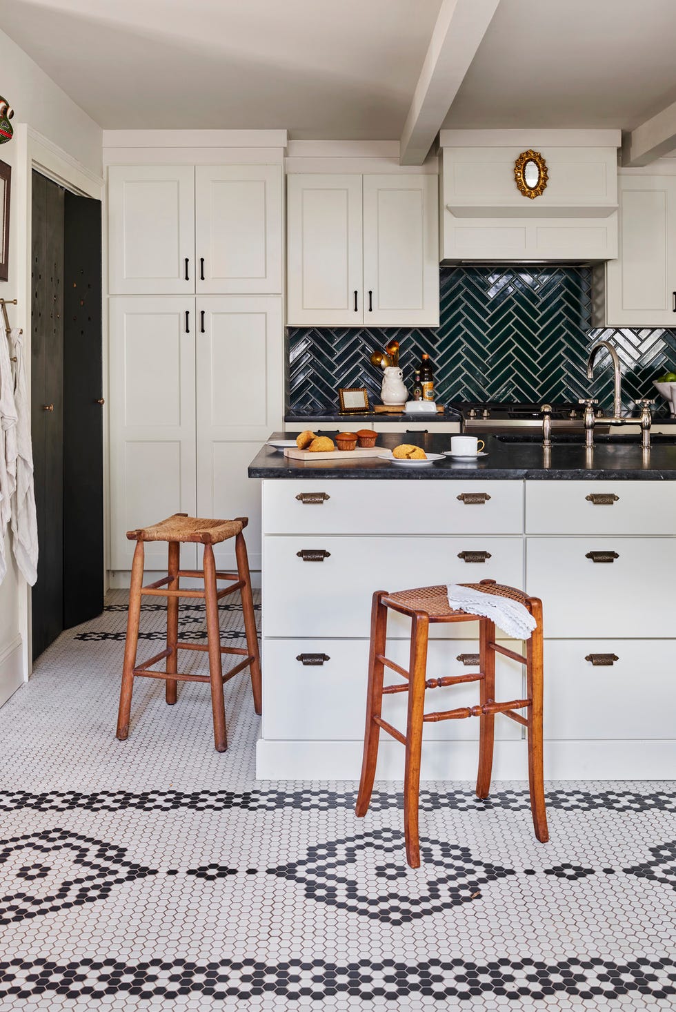 15 Beautiful Kitchen Backsplashes to Set Your Kitchen Apart