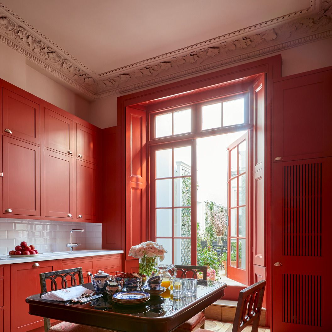 The 4 Best Paint Colors for Kitchen Islands or Lower Cabinets
