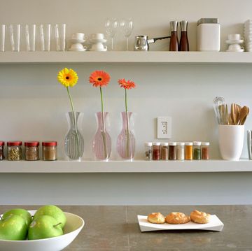 How to Clean Out Your Kitchen for the New Year