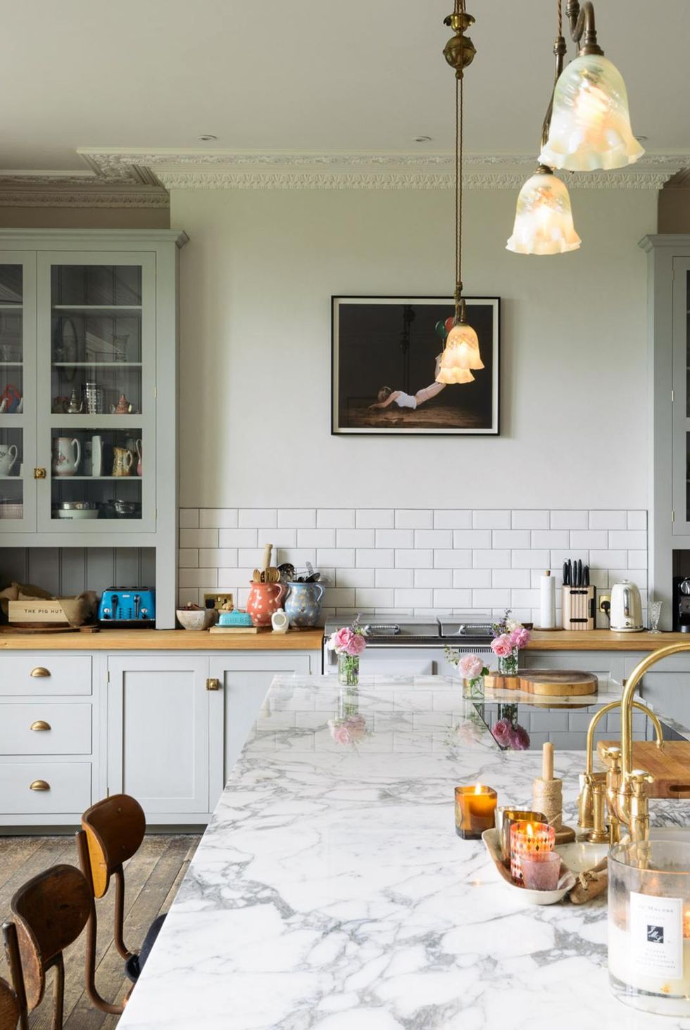 18 Easy and Stylish Kitchen Island Decor Ideas