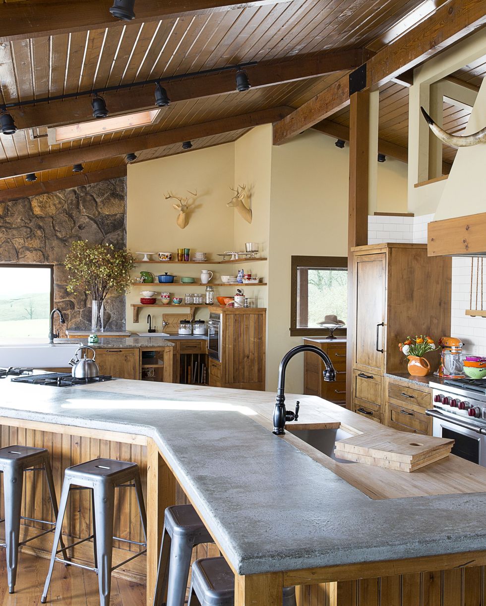 Home Inspiration: 11 Rustic Kitchen Islands with Seating