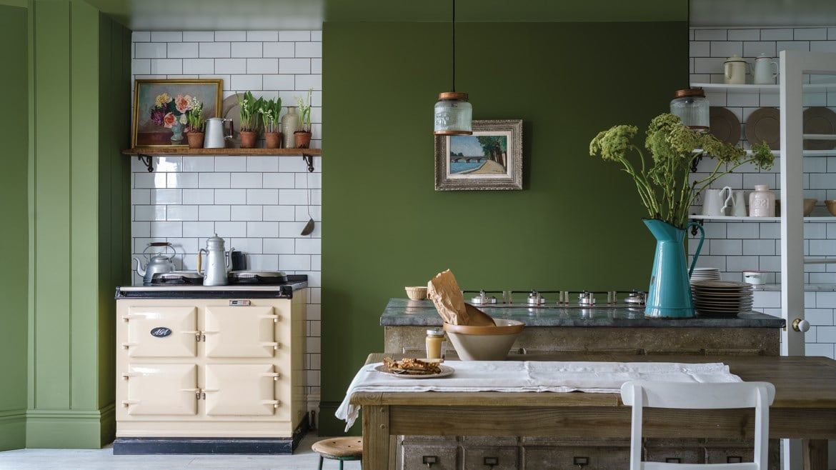 31 Green Kitchen Cabinet Ideas from Sage to Olive