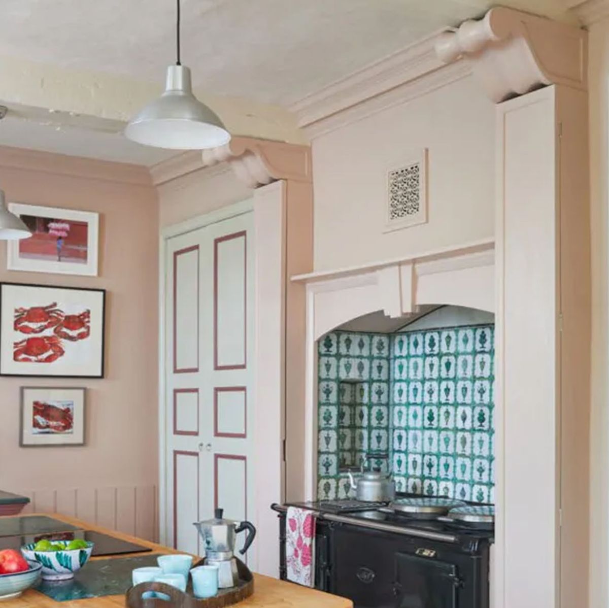 English Country Kitchens Are Trending—Here's How to Recreate the Look