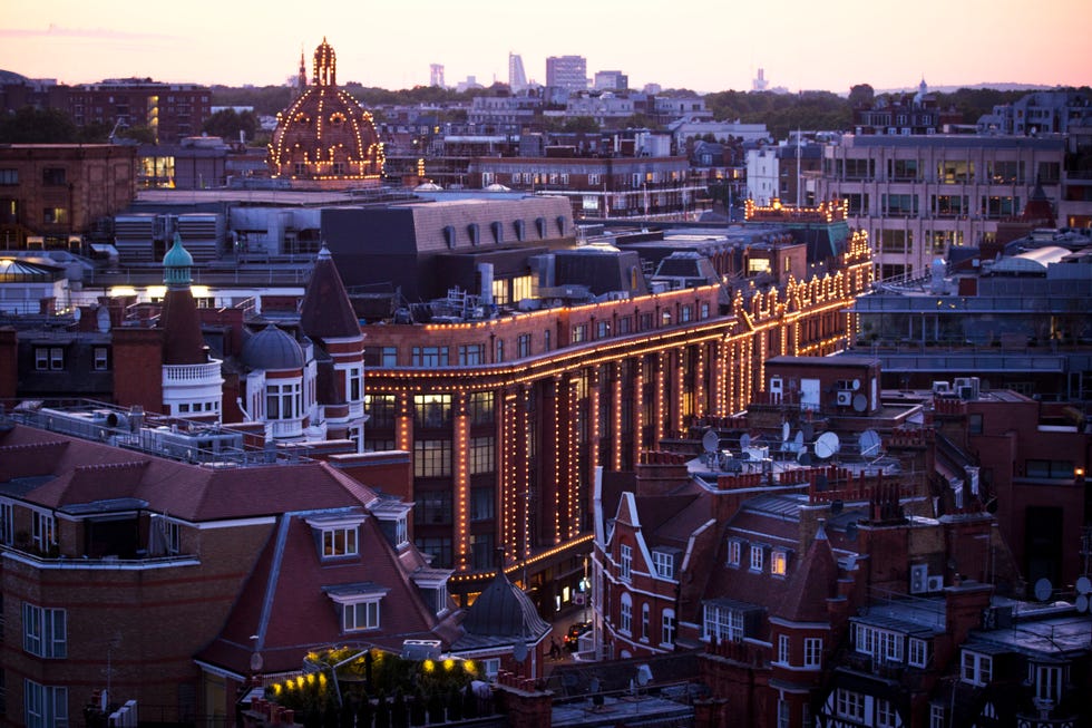 knightsbridge, united kingdom