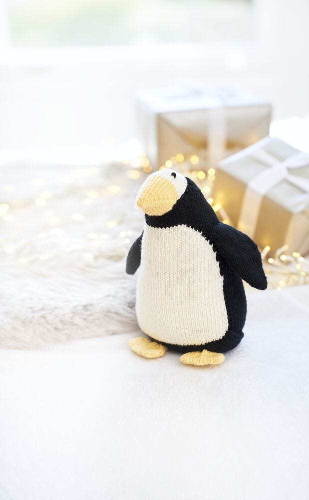 Free knitting pattern to knit a penguin