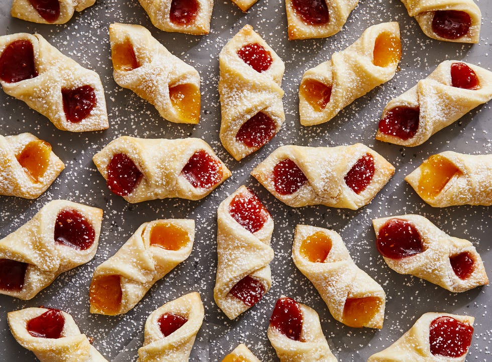 kolaczki cookies with jam and powdered sugar