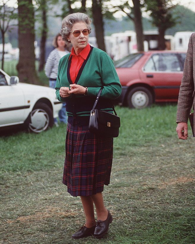 koningin elizabeth in 1991 bij een paardenshow