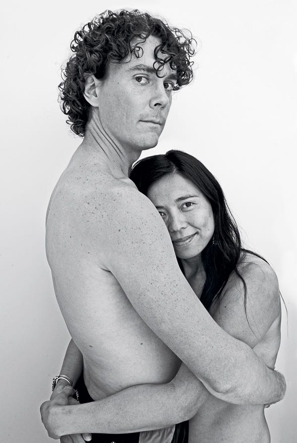 White, Photograph, Black, Shoulder, Standing, Black-and-white, Arm, Monochrome photography, Beauty, Joint, 