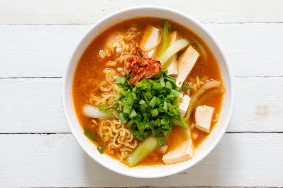 korean noodle soup 'ramen kimchi'