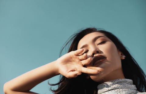 model with clear skin for korean tweakments