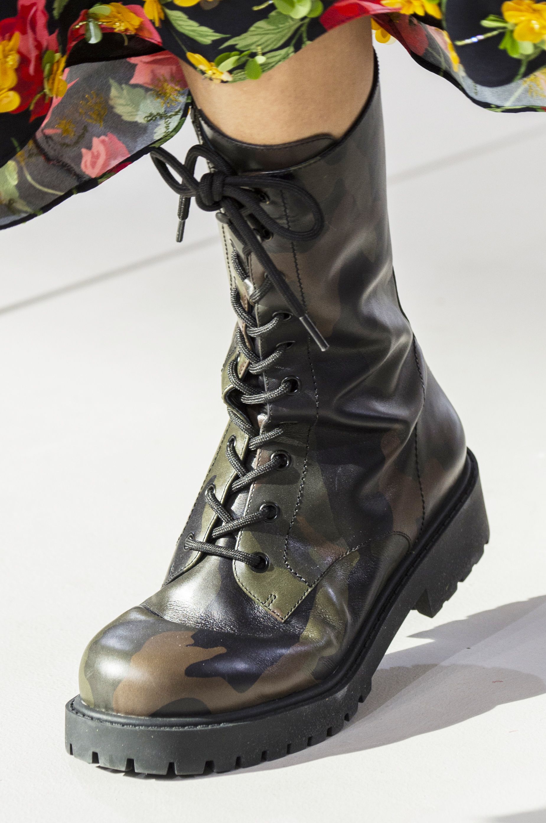 Anfibi moda 2019: gli stivali modello combat boots sono il must