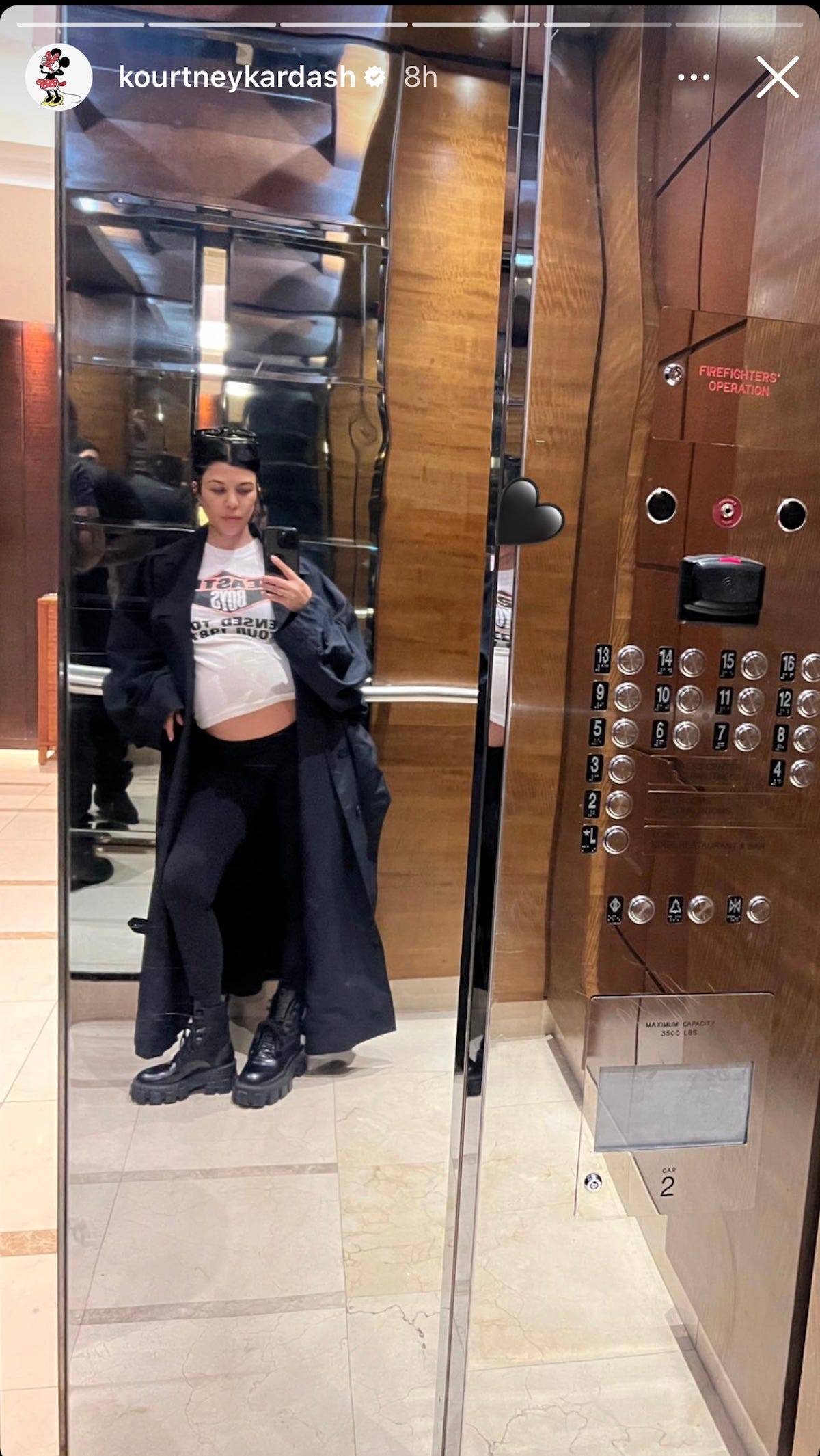 Kourtney-love-in-the-elevator