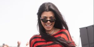 kourtney, megan and addison hang out at rooftop concert