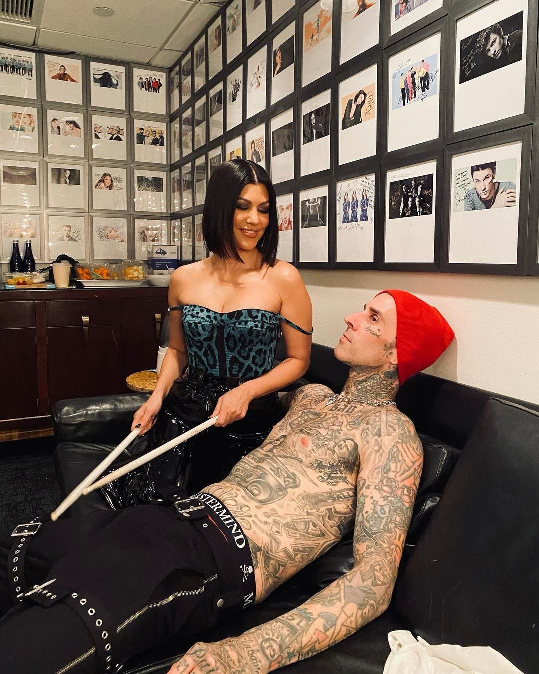 Travis Barker dice cuál sería el nombre de su hijo con Kourtney