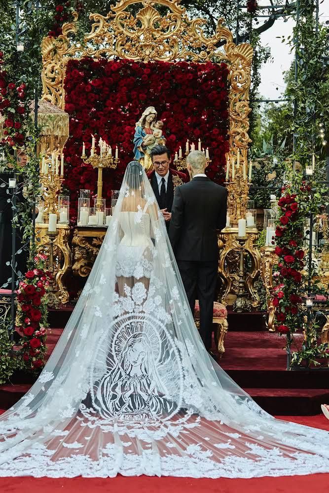 Kourtney Kardashian Wears Dolce And Gabbana Wedding Dress