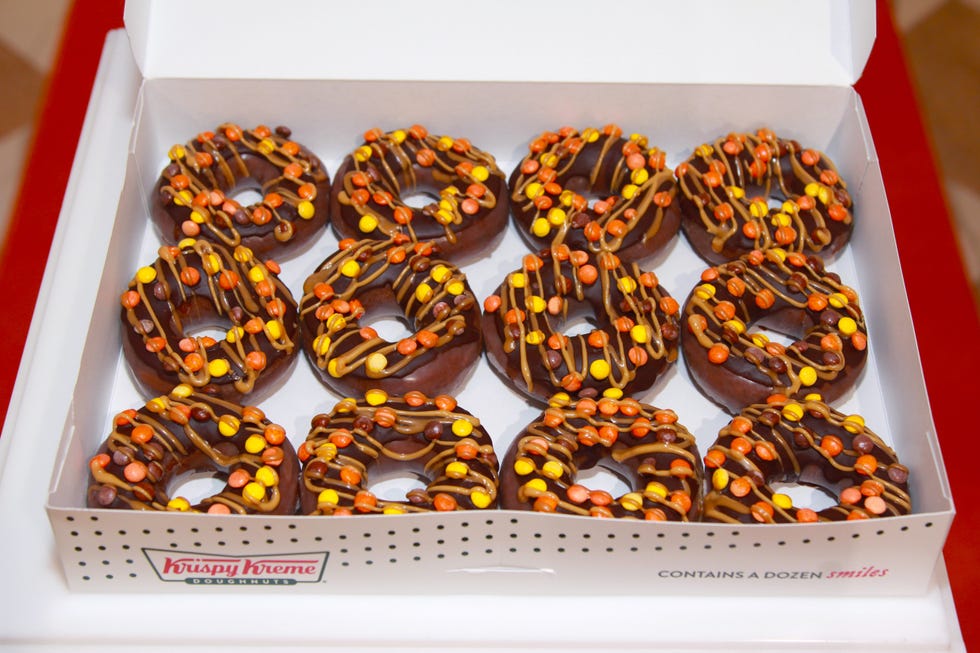 Food, Cuisine, Chocolate, Confectionery, Dish, Dessert, Snack, Doughnut, Baked goods, Finger food, 