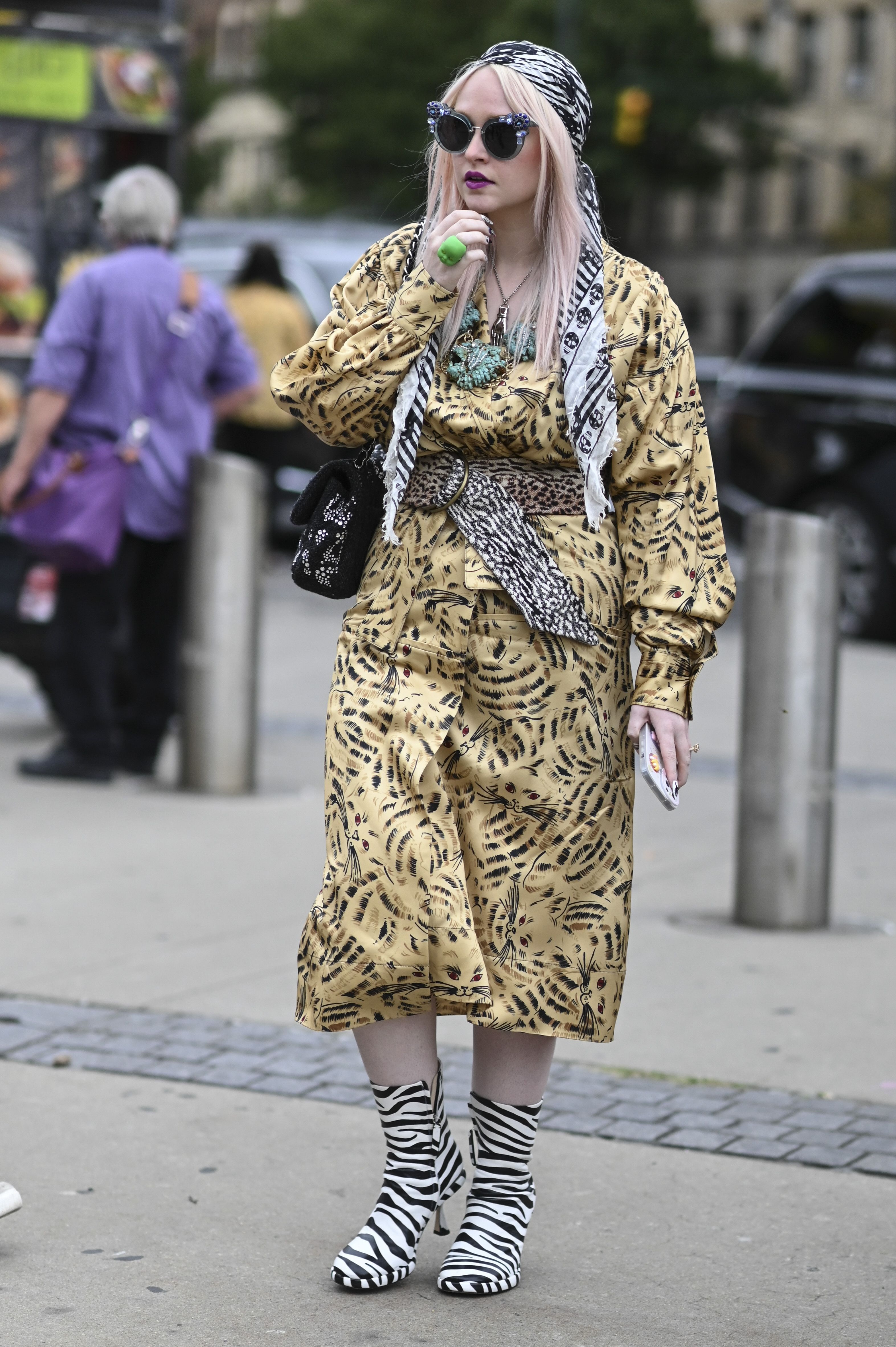 Los pasadores para cabello según el street style de NYFW