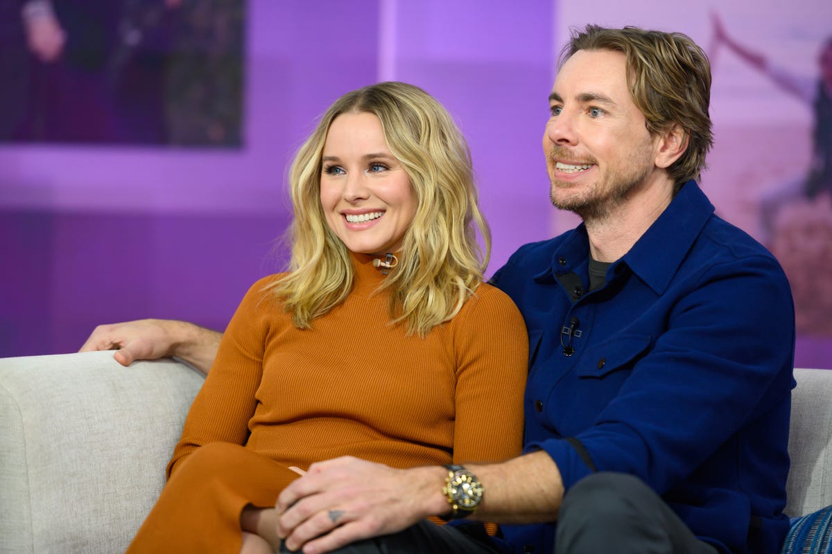 Celebrity Porn Kristen Bell - Dax Shepard Shares Nude Yoga Photo of Kristen Bell on Mother's Day