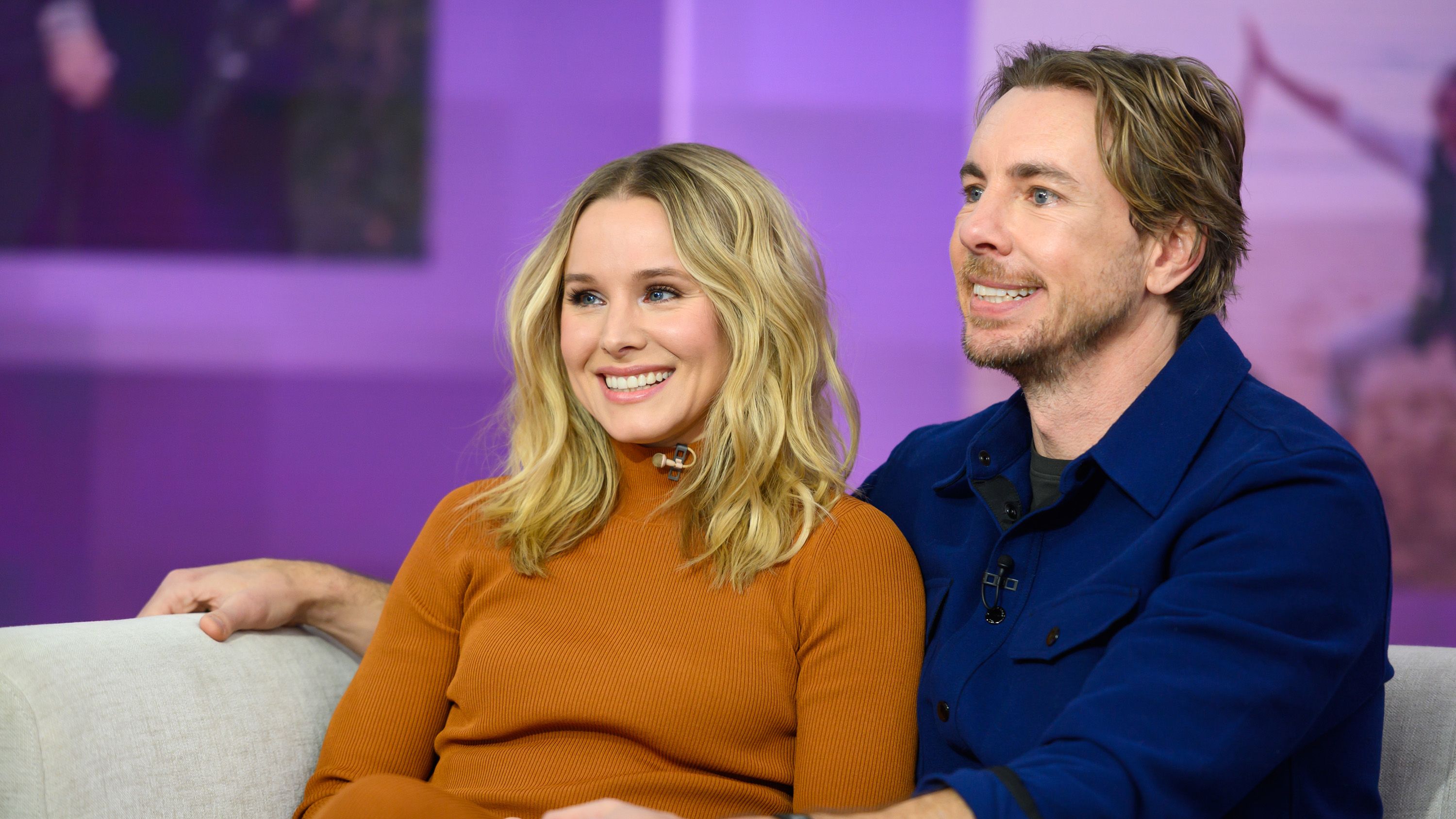 Kristen Bell Porn Captions - Dax Shepard Shares Nude Yoga Photo of Kristen Bell on Mother's Day