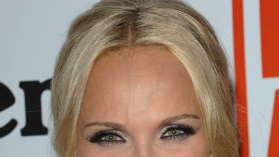 Who Is Kristin Chenoweth? American Actress & Singer's Age, Net