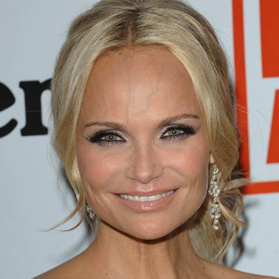 Who Is Kristin Chenoweth? American Actress & Singer's Age, Net