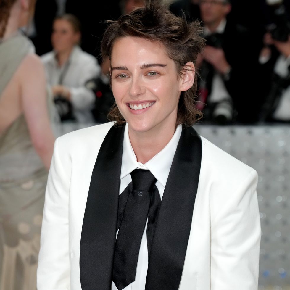 Kristen Stewart nimmt am 1. Mai 2023 an der Met-Gala 2023 zur Feier von Karl Lagerfeld A Line of Beauty im Metropolitan Museum of Art in New York City teil