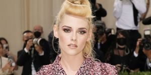 kristen stewart says she 'scared' other met gala guests with wardrobe malfunction