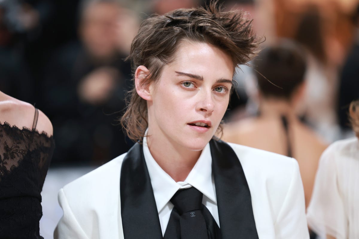 Kristen Stewart Wore a Chanel Suit at the 2023 Met Gala