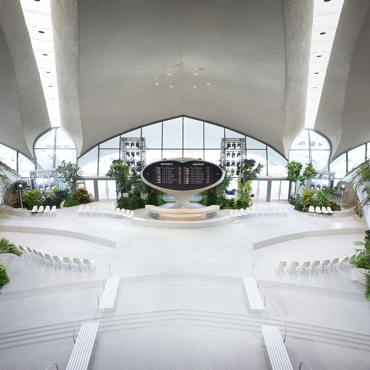 Louis Vuitton - A hint of what Nicolas Ghesquière will be presenting at his  next Louis Vuitton Cruise show in New York. Watch live from the TWA Flight  Center on Wednesday, May
