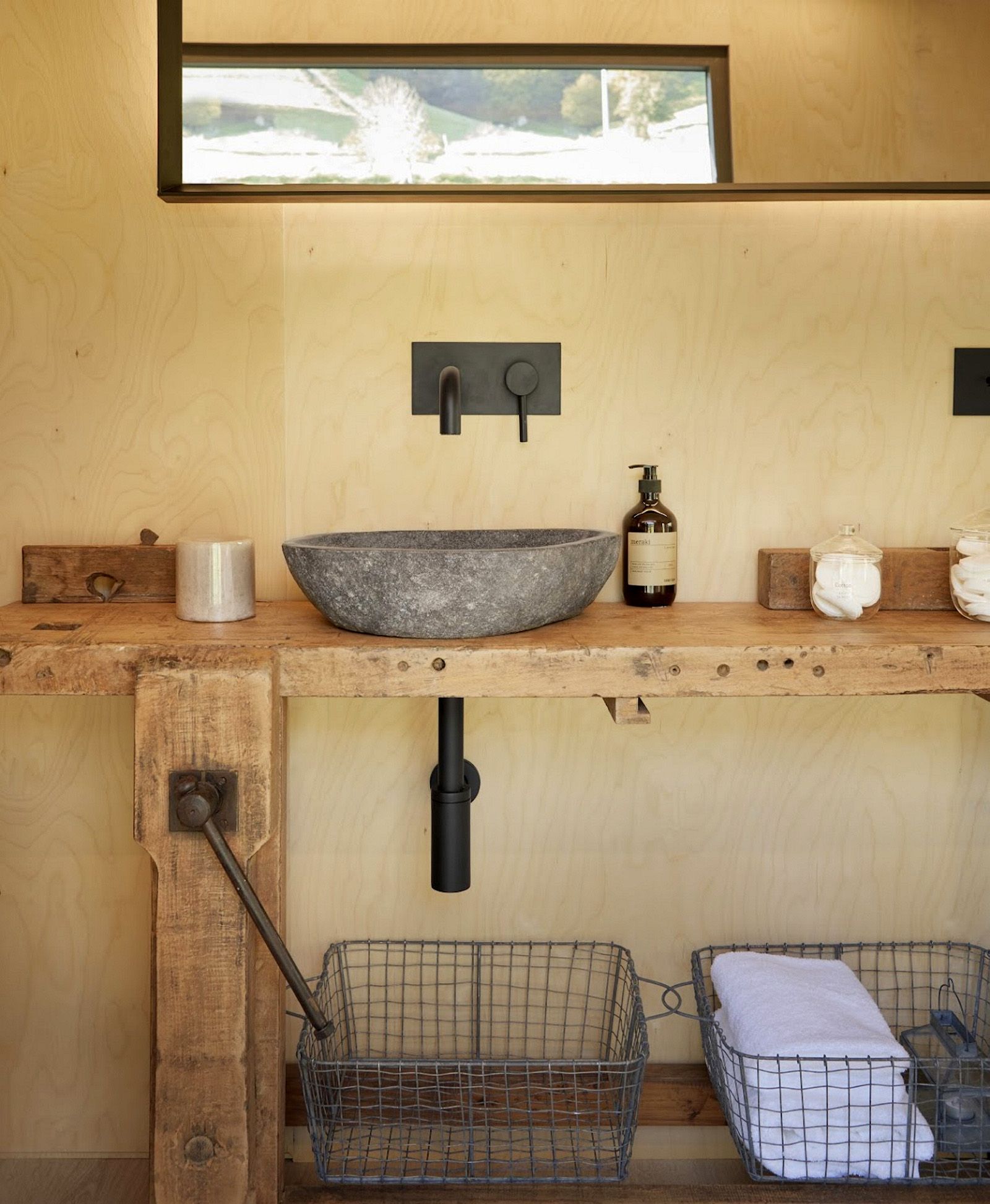 Las mejores 50 ideas de Hueco en el baño para shampoo  decoración de unas,  diseño de baños, cuartos de baños pequeños
