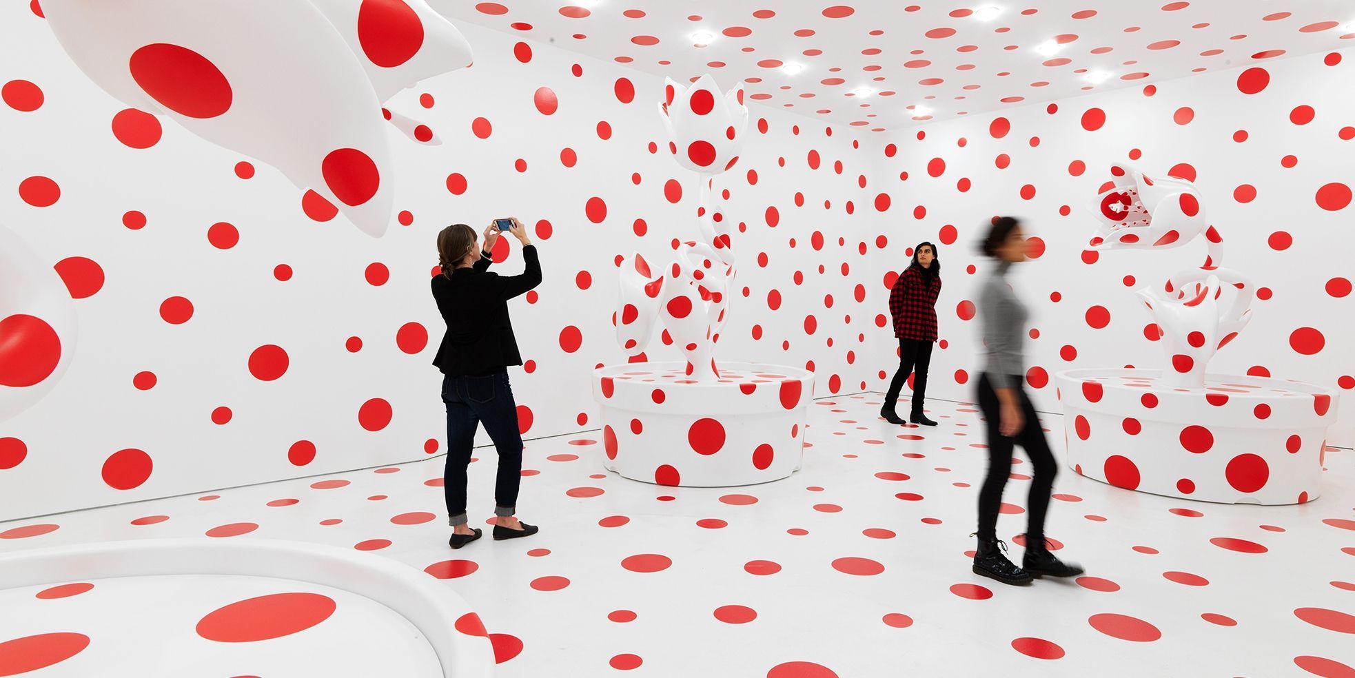 NYC's New Yayoi Kusama Infinity Room Is About To Take Over Your Insta Feed