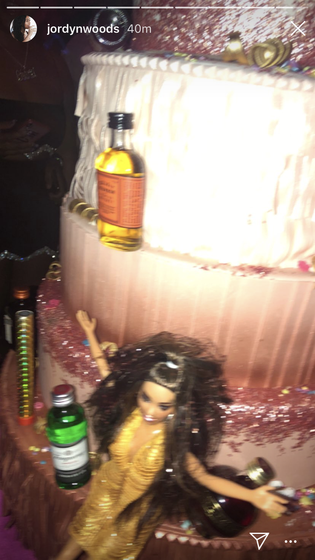 Drunk Barbie Birthday #foryou #cakedecorating #cakeideas | TikTok