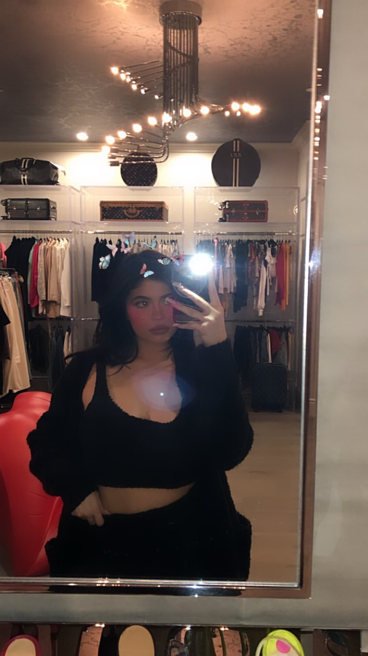 Kylie Jenner Shows Off Her Newly Sparse Walk-In Wardrobe And We Have So  Many Questions