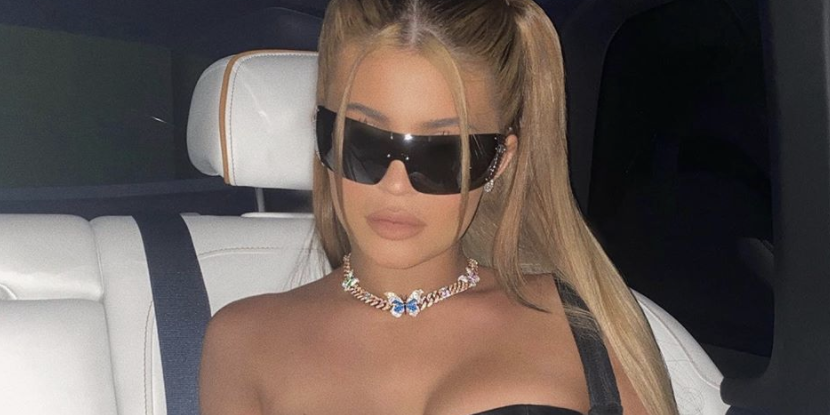 Kylie Jenner's Dior Shades Are the Ultimate '00s Throwback