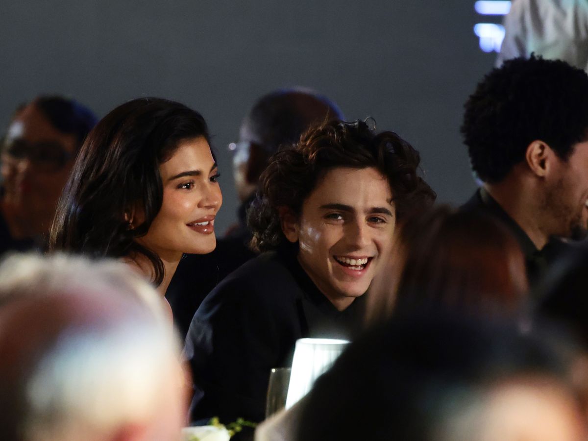 Kylie Jenner and Timothée Chalamet Were Seen Holding Hands at A Complete  Unknown After-Party