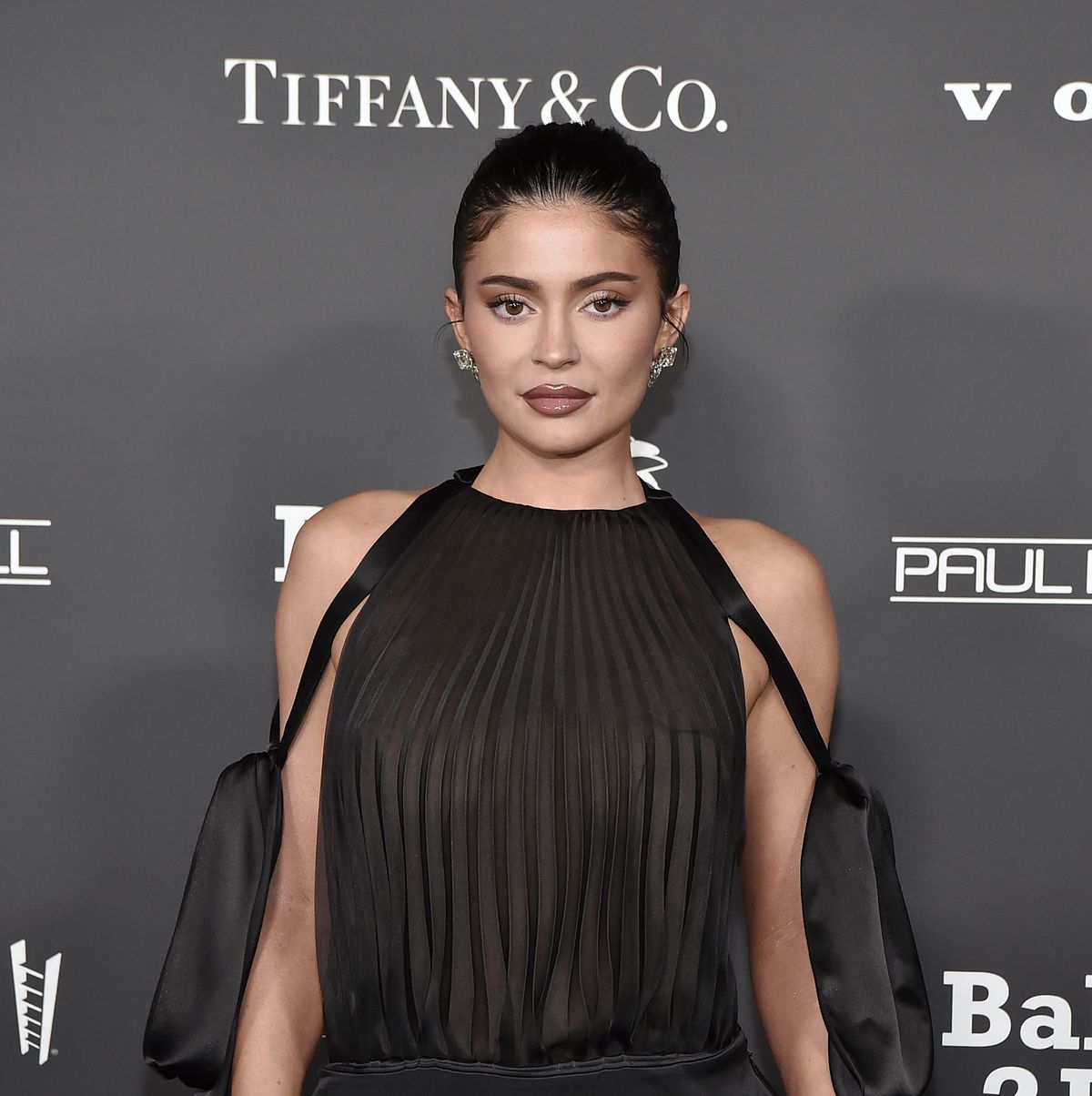 Kylie Jenner proves that the little black dress is the sexiest