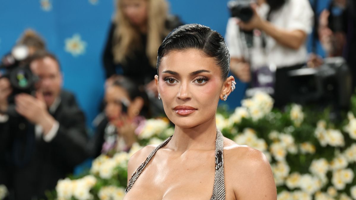 Vorschau auf Kylie Jenners Haarentwicklung
