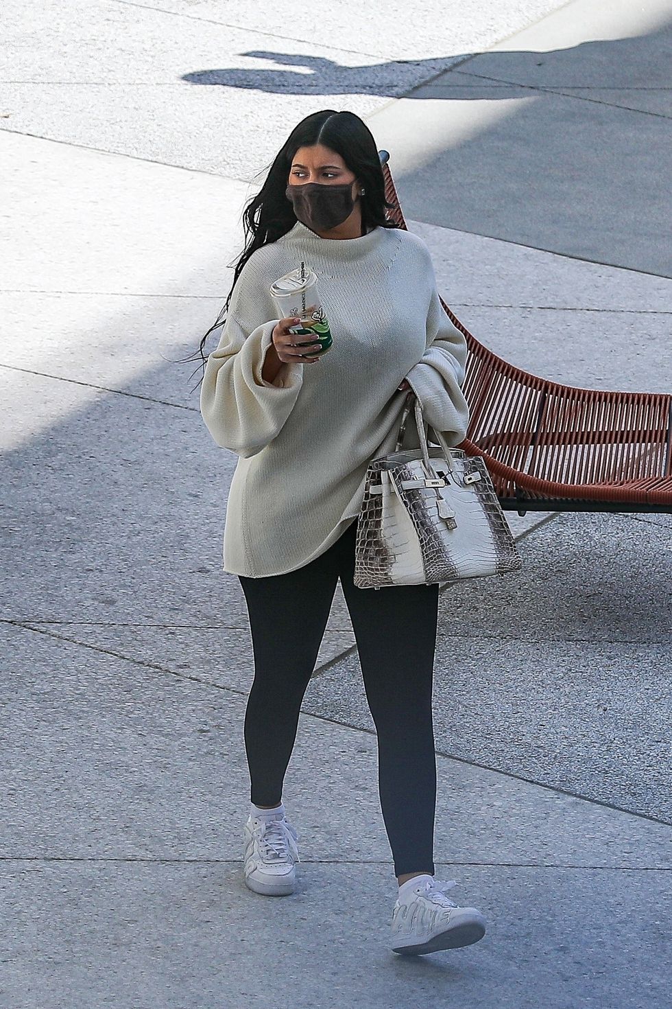 Kylie Jenner Spottted Out in LA After Welcoming Baby - Kylie