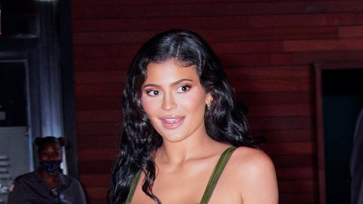 preview for Kylie Jenner habla del posparto y retoma sus entrenamientos