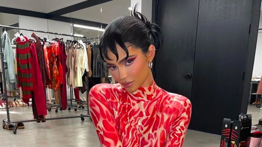 What Are Those Awesome Hangers in Kylie Jenner's Closet
