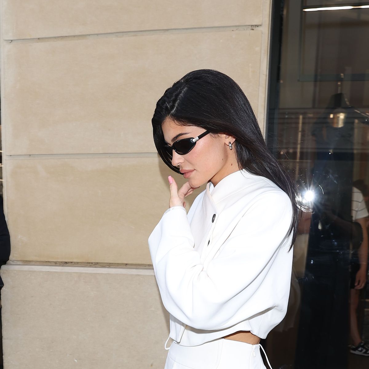 Kylie Jenner Suit Sexy With White Blazer Mini Skirt