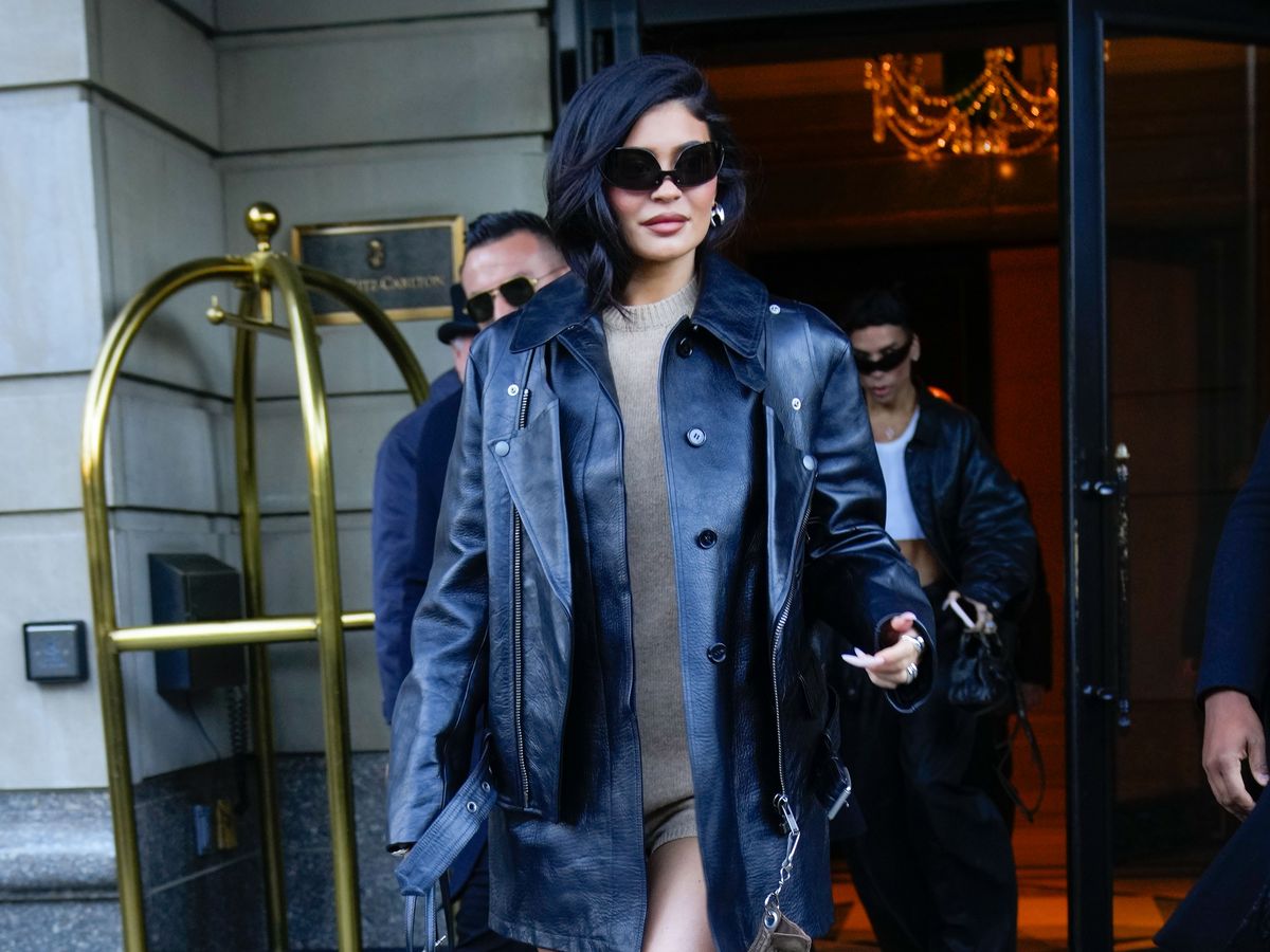 Kylie Jenner Dragged More Clothes on the Streets of New York — See