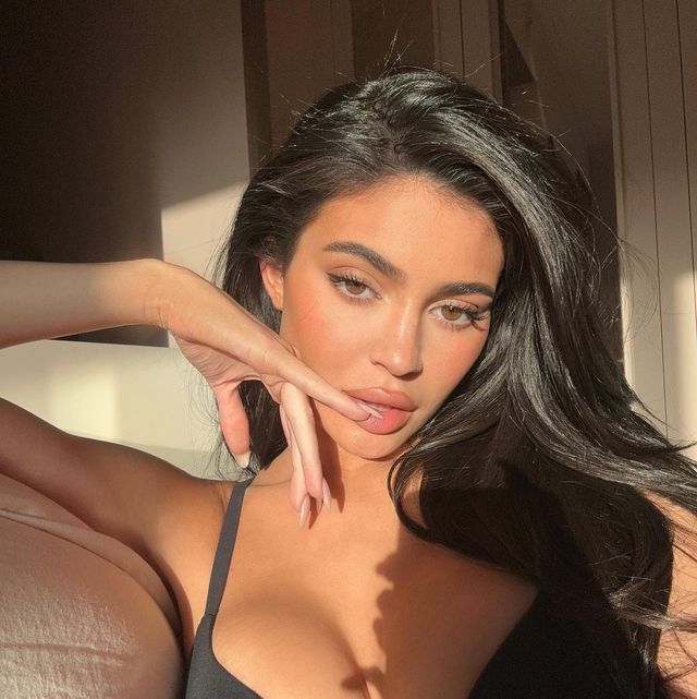 Women And 19 Years Old Boy Having Sex - Kylie Jenner just admitted to getting her boobs done at 19