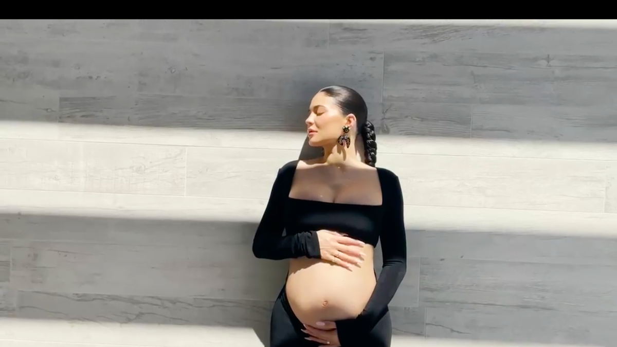 Skære flod Elendig Kylie Jenner Second Pregnancy: Everything We Know About Jenner Baby 2